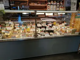 169-biocoop-meximieux-terra-nat-magasin-bio-fromage-coupe-local.webp